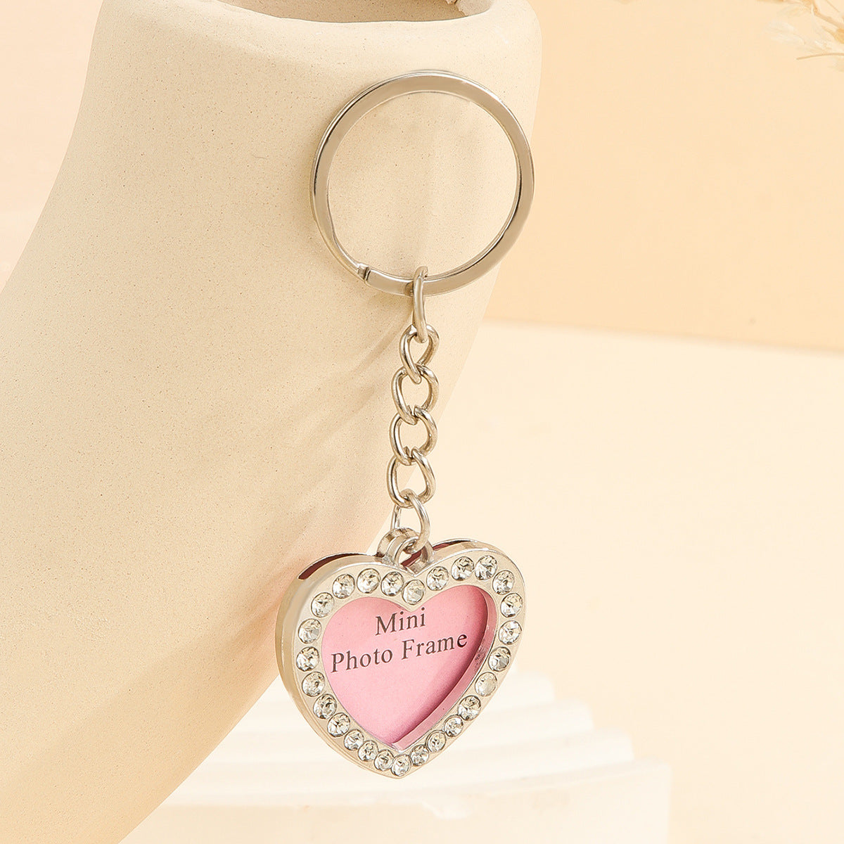 Wholesale Love Diamond-encrusted Metal Keychain That Can Hold Photos